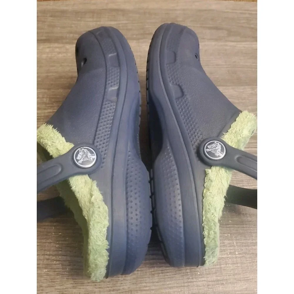 Crocs Fur Lined Clogs Slip On Shoes Youth‎ Size 12/13 Blue